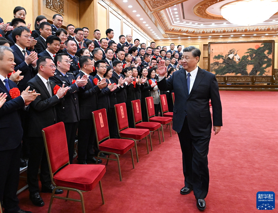 習(xí)近平會(huì)見(jiàn)全國(guó)“楓橋式工作法”入選單...